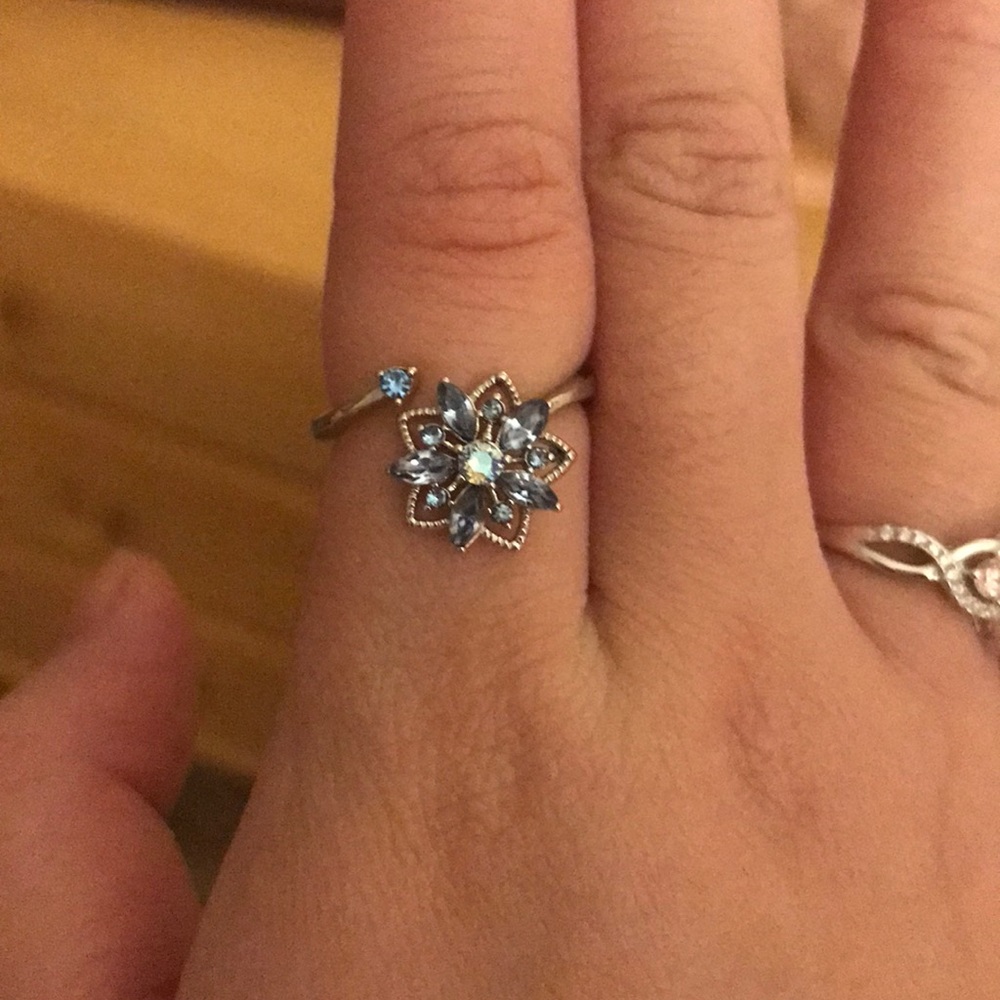 Snowflake ring